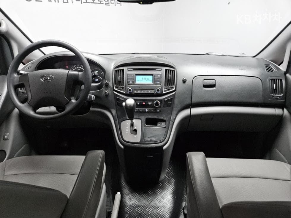 (91M0565)Hyundai The New Grand Starex Van 5 Passenger Style - 10