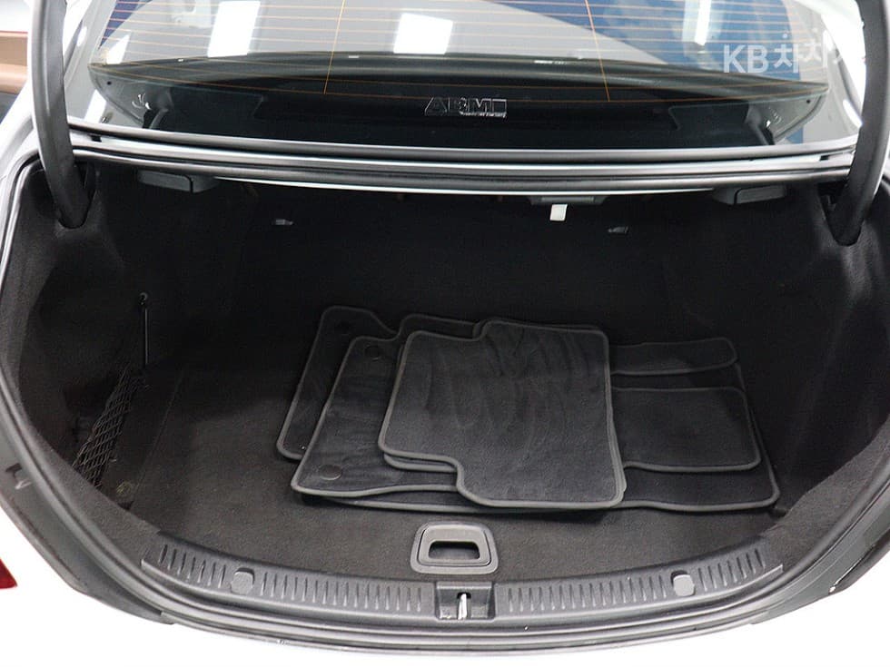 (264bo3555)Mercedes-Benz E-Class (W213)E300 4Matic AMG Line - 5