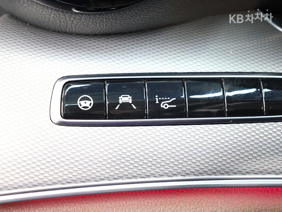 (264bo3555)Mercedes-Benz E-Class (W213)E300 4Matic AMG Line - 11