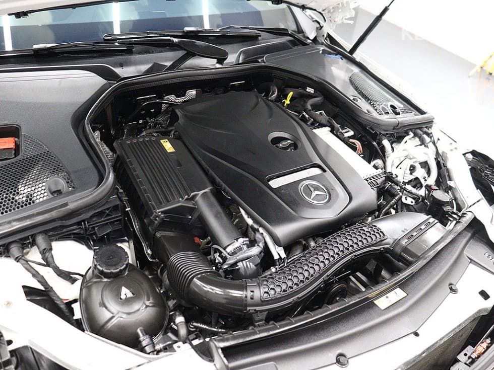 (264bo3555)Mercedes-Benz E-Class (W213)E300 4Matic AMG Line - 19