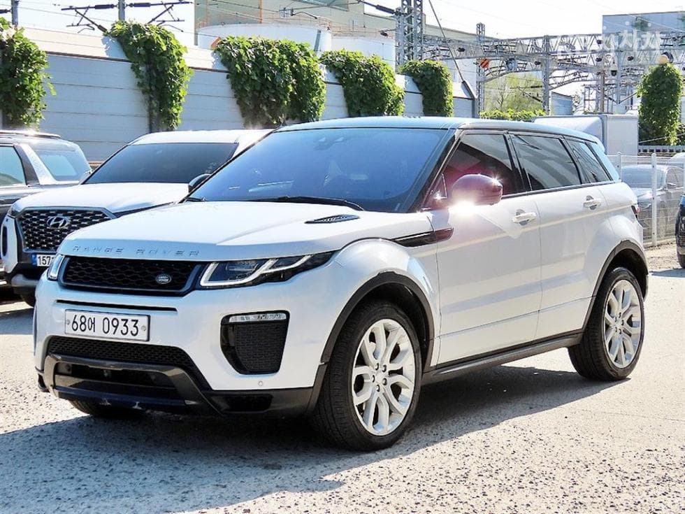 Land Rover Range Rover Evoque 5-Door 2.0 TD4 Dynamic - Image 1