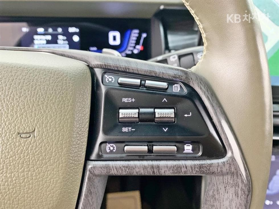 (1129023)KG Mobility Torres (J100)1.5 GDI Turbo T7 - 17