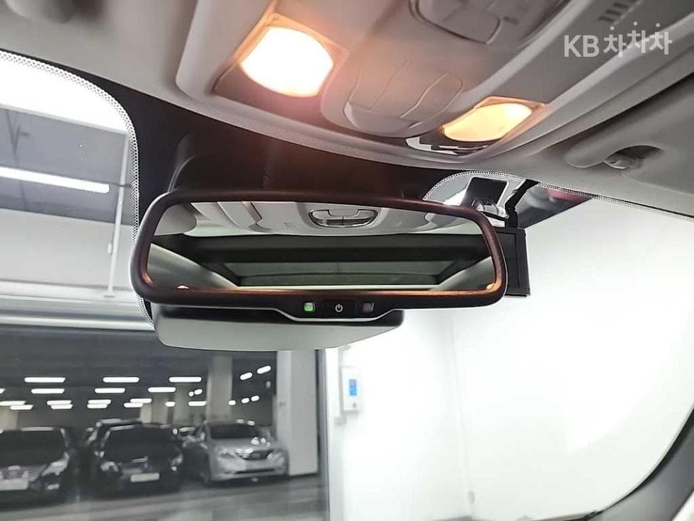 (257Part 7446)Jeep Renegade2.4 Limited FWD - 17