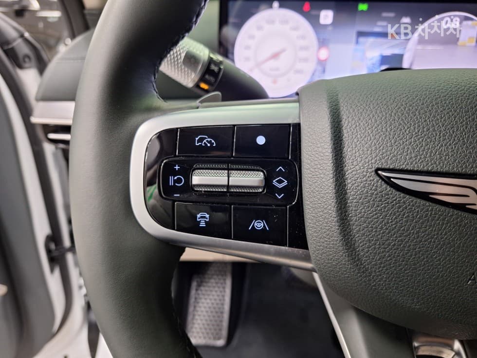 (225h3607)genesis gv802.5 turbo gasoline awd - 17