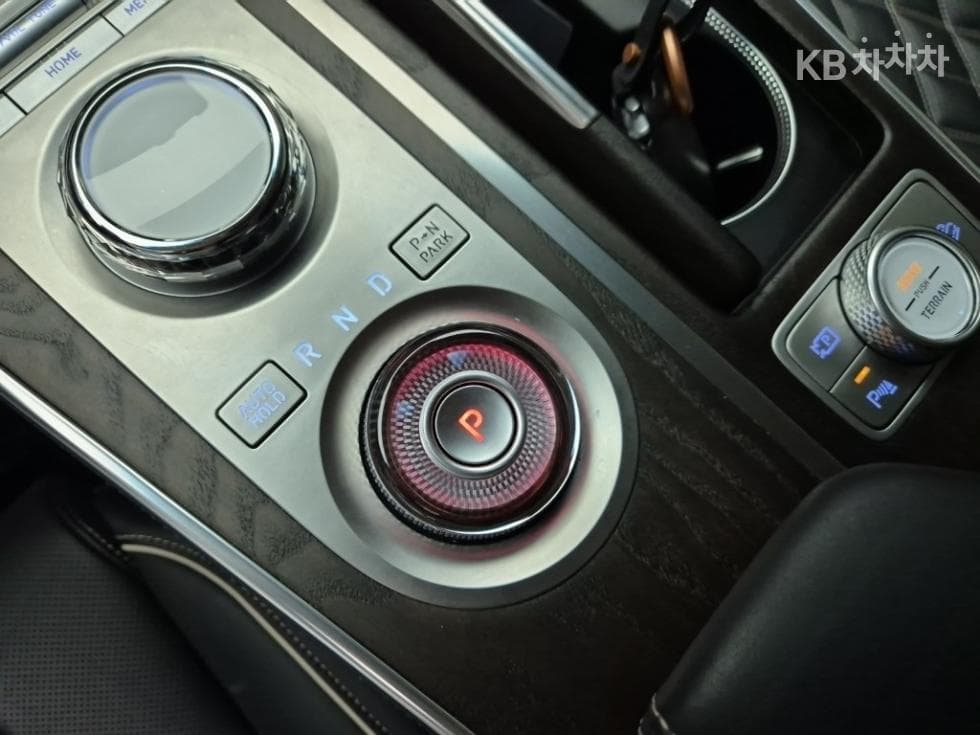 Genesis GV802.5 Turbo Gasoline AWD - 8