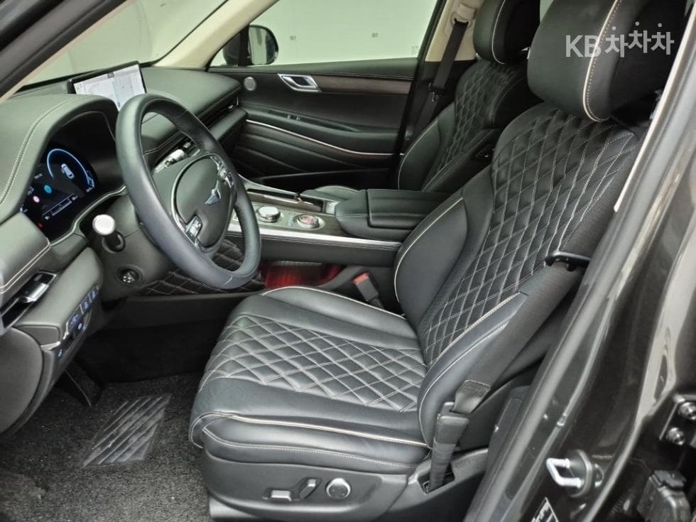 Genesis GV802.5 Turbo Gasoline AWD - 11