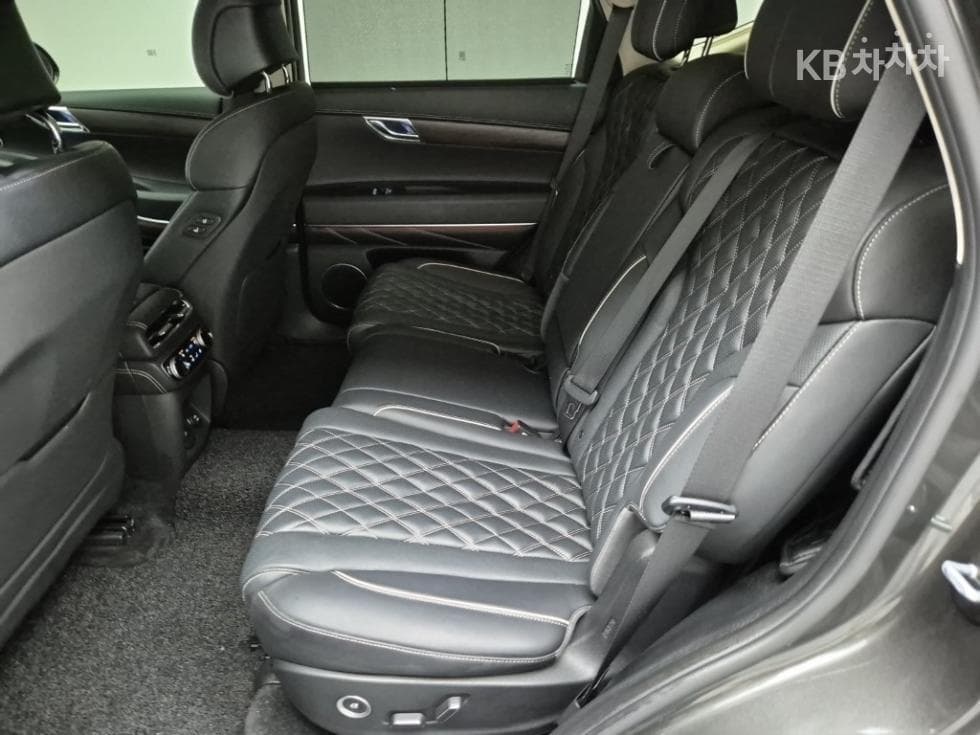 Genesis GV802.5 Turbo Gasoline AWD - 12