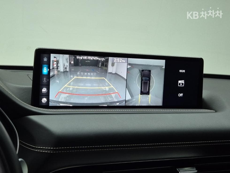 Genesis GV802.5 Turbo Gasoline AWD - 15