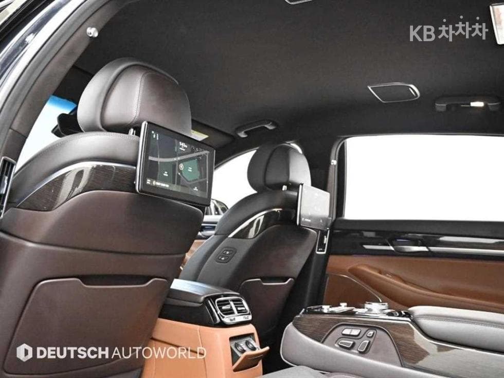 Дженезис G903.8 GDi AWD Премиум Люкс - 19