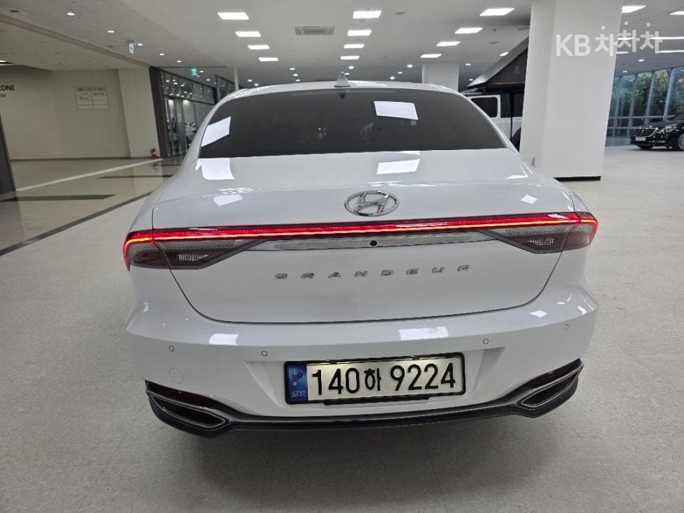 Hyundai The New Grandeur Hybrid 2.4 Premium - Image 3