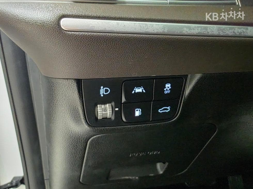 (140H9224)Hyundai The New Grandeur Hybrid 2.4 Premium - 15