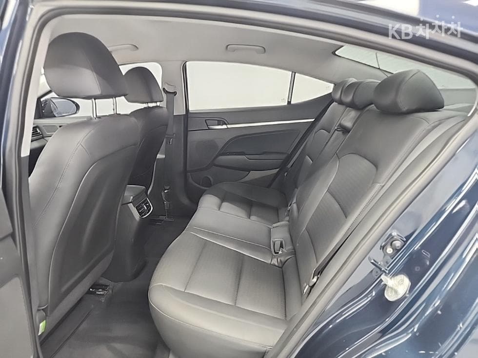 (173More8985)Hyundai The New Avante ADSmartstream G1.6 Premium - 12