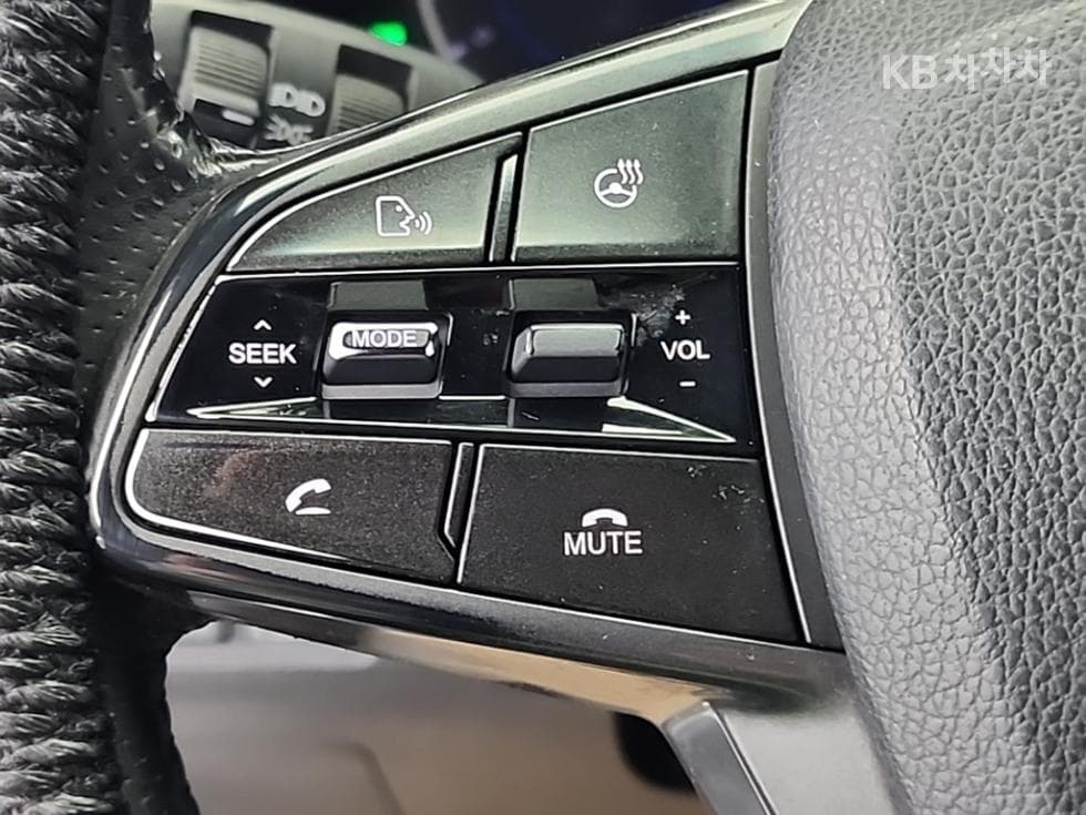 (90O2622)KG Mobility Rexton Sport 2.2 4WD Prestige - 17