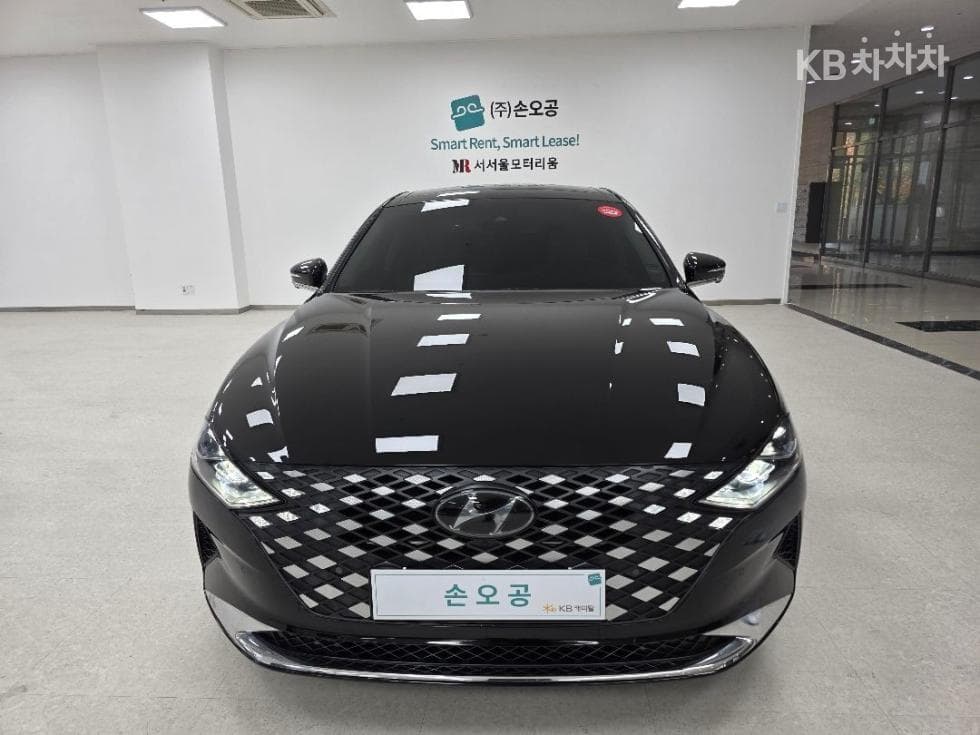 Hyundai The New Granger Hybrid 2.4 LeBlanc - Image 2