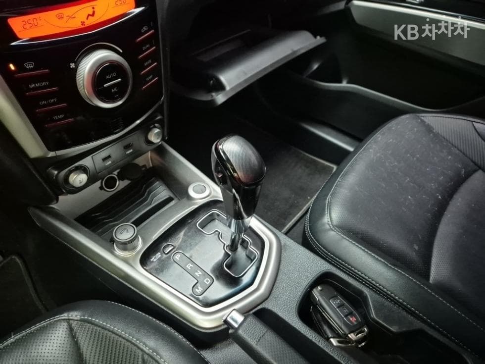 КейДжи Мобилити ТиволиДизел LX Стандартен - 8