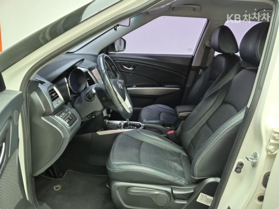 КейДжи Мобилити ТиволиДизел LX Стандартен - 11