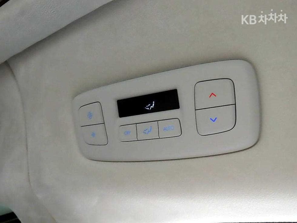 Hyundai Staria Lounge 캠퍼Camper 4 AWD Prestige - 13
