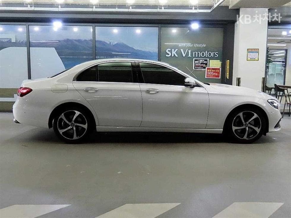 Mercedes-Benz E-Клас (W213)E250 Avantgarde - 3