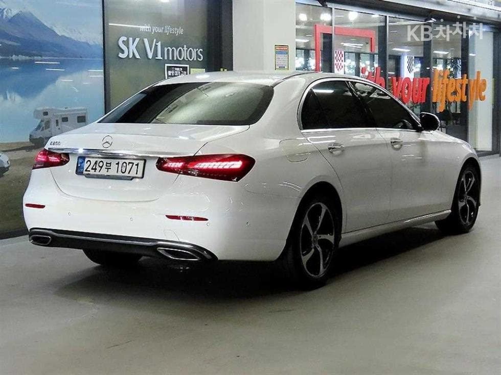 Mercedes-Benz E-Клас (W213)E250 Avantgarde - 4