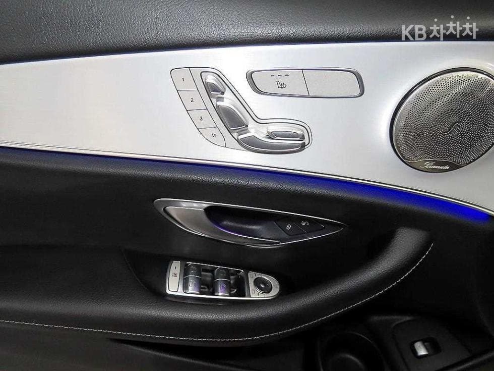 Mercedes-Benz E-Клас (W213)E250 Avantgarde - 14