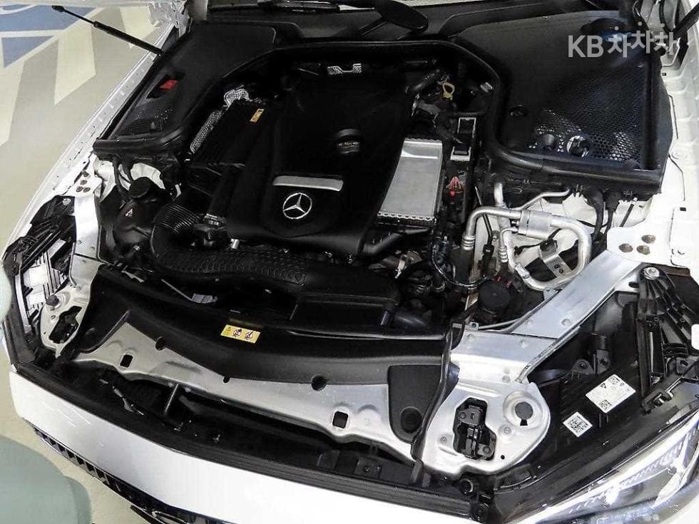 Mercedes-Benz E-Клас (W213)E250 Avantgarde - 19