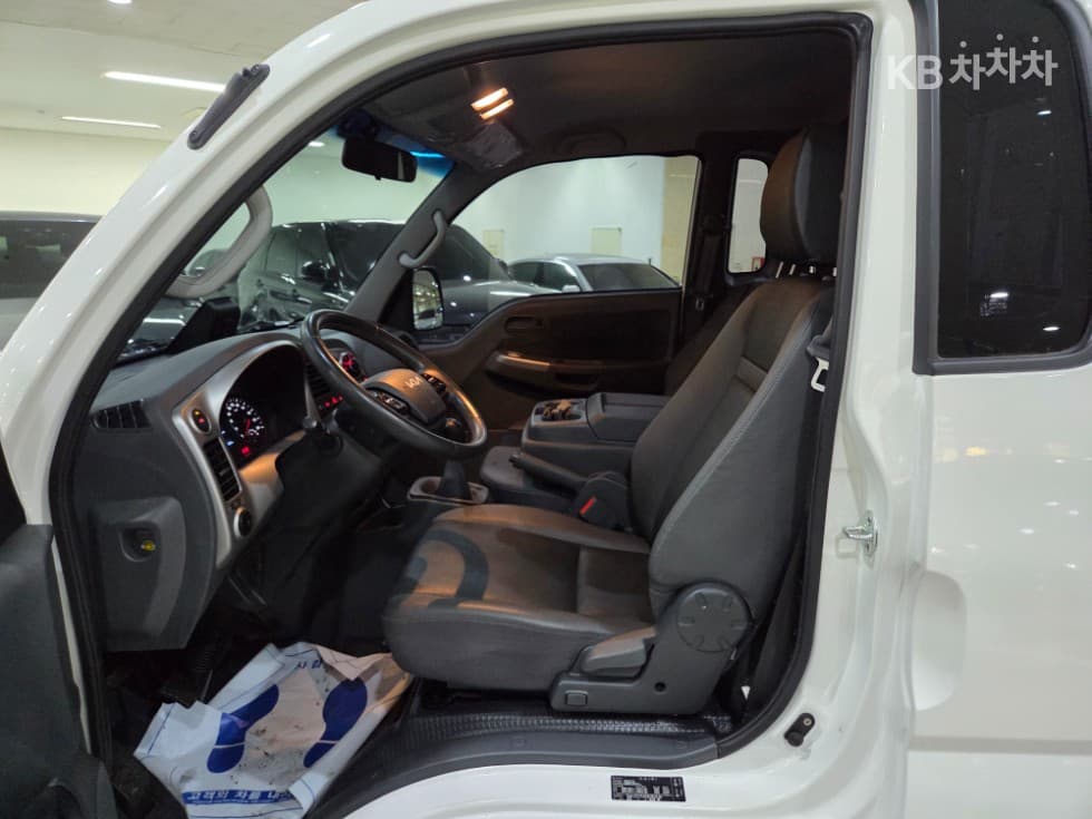 Киа The New (фейслифт) Бонго 3 (лек)1 тон Королевска кабина LPI Удължено междуосие 2WD GL - 6