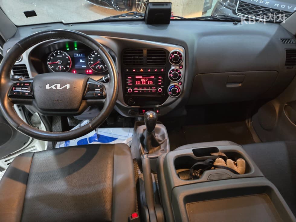 Киа The New (фейслифт) Бонго 3 (лек)1 тон Королевска кабина LPI Удължено междуосие 2WD GL - 7