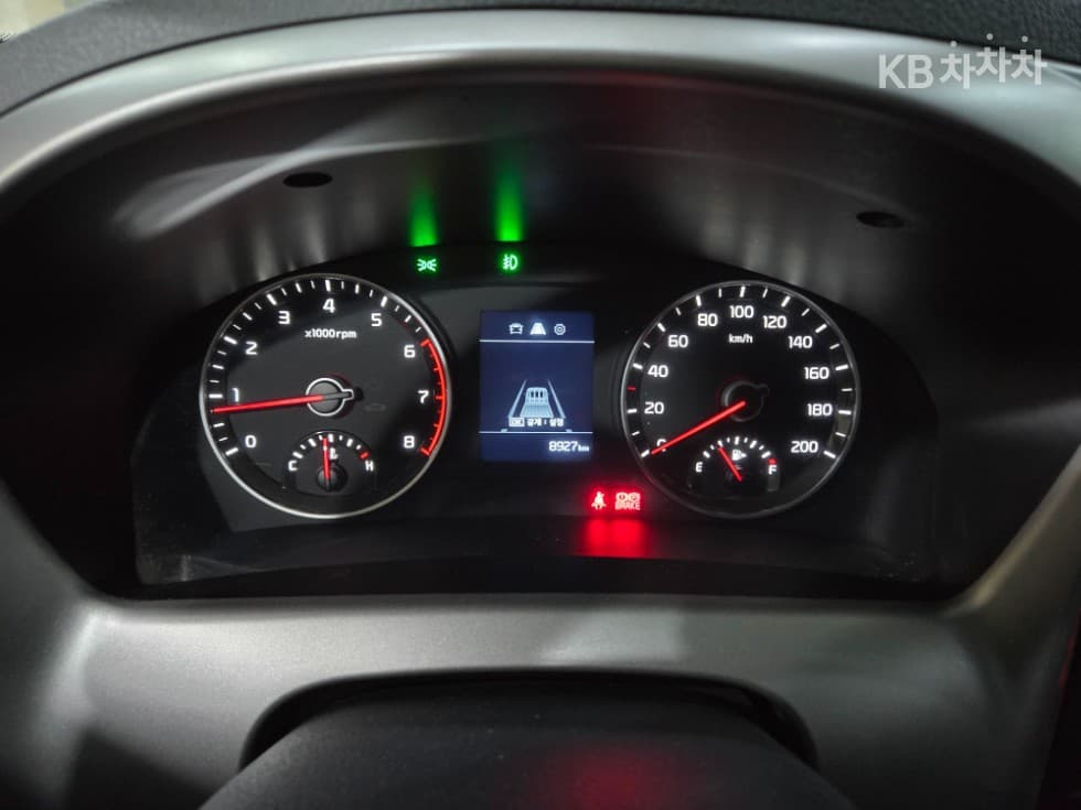 Киа The New (фейслифт) Бонго 3 (лек)1 тон Королевска кабина LPI Удължено междуосие 2WD GL - 9