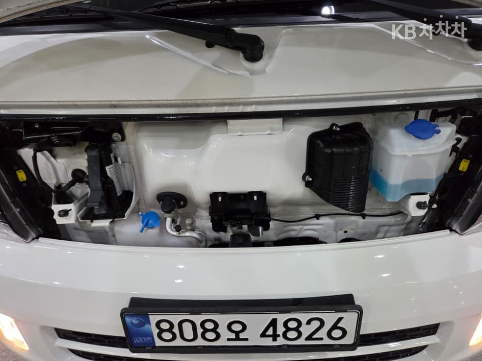 Киа The New (фейслифт) Бонго 3 (лек)1 тон Королевска кабина LPI Удължено междуосие 2WD GL - 16