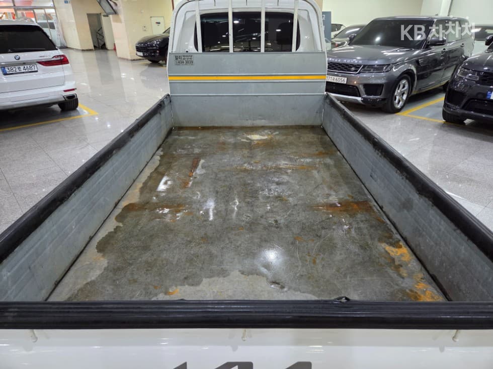 Киа The New (фейслифт) Бонго 3 (лек)1 тон Королевска кабина LPI Удължено междуосие 2WD GL - 17