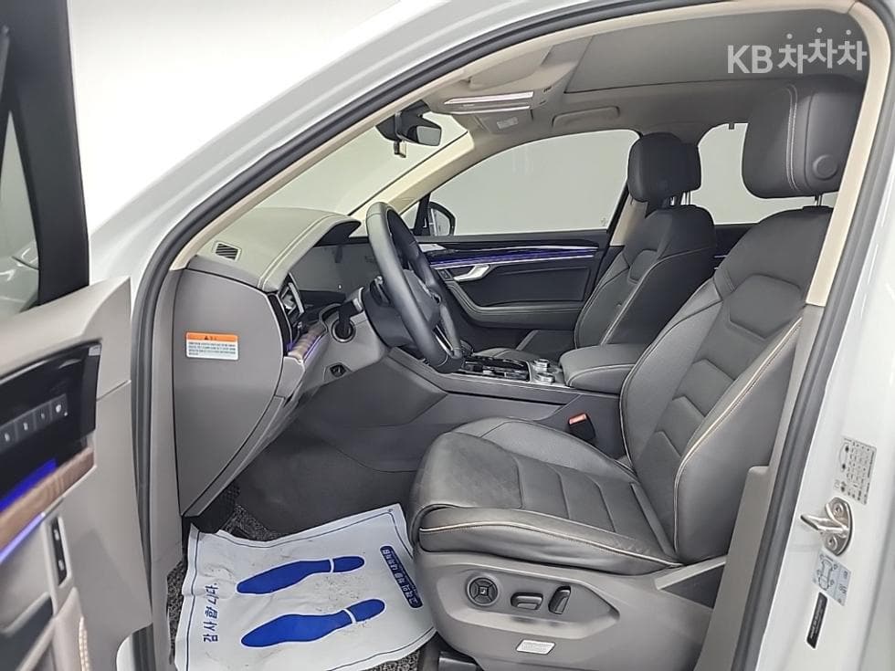 (2161541)Volkswagen Touareg 3.0 TDI Prestige - 11