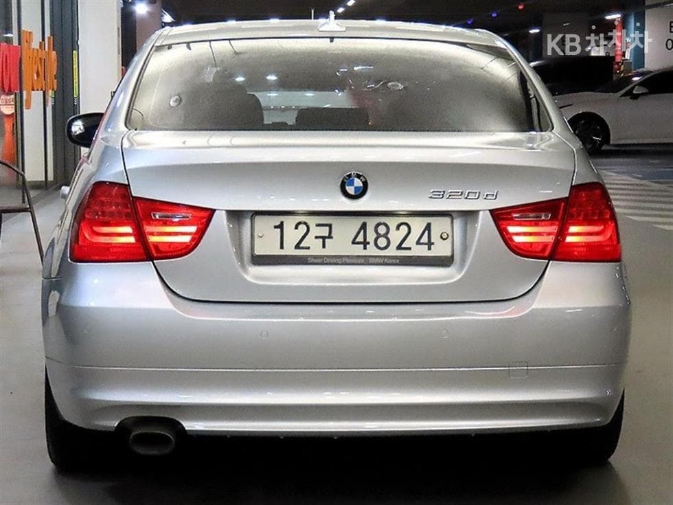 BMW Нов3 Серия320d E90 - 5