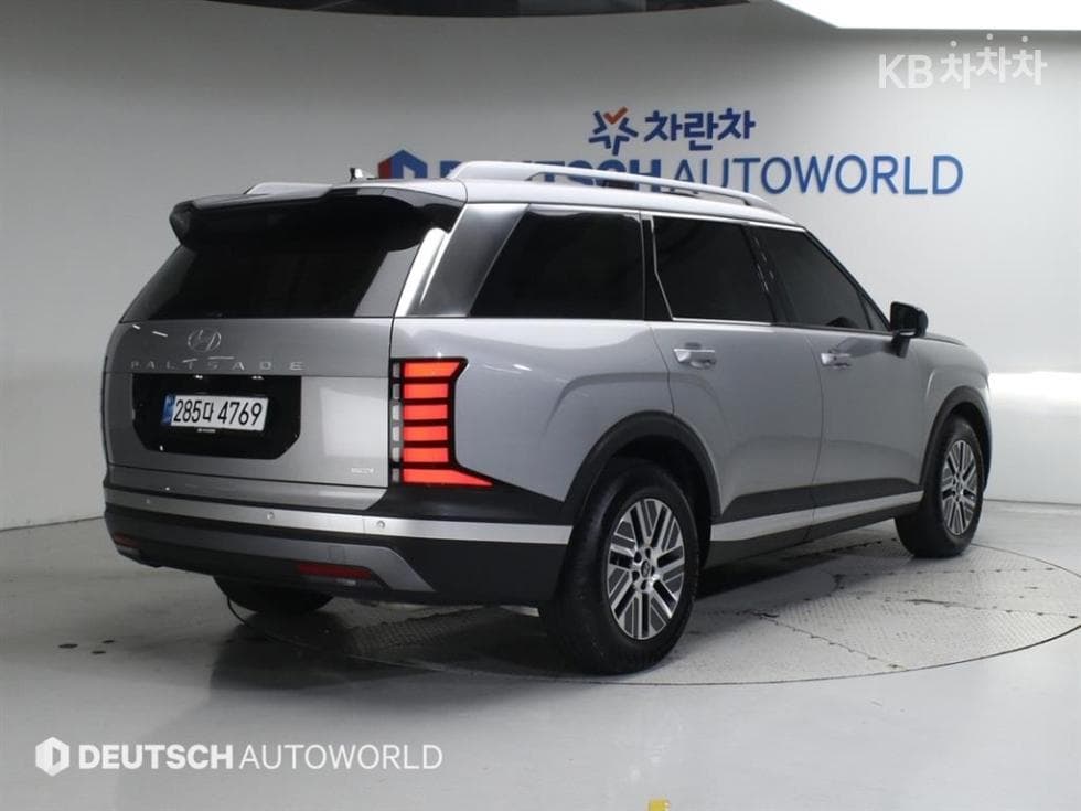 Хюндай Ди Всеново Palisade Хибрид2.5L бензин Турбо 4x4 9-местен Престиж - 2