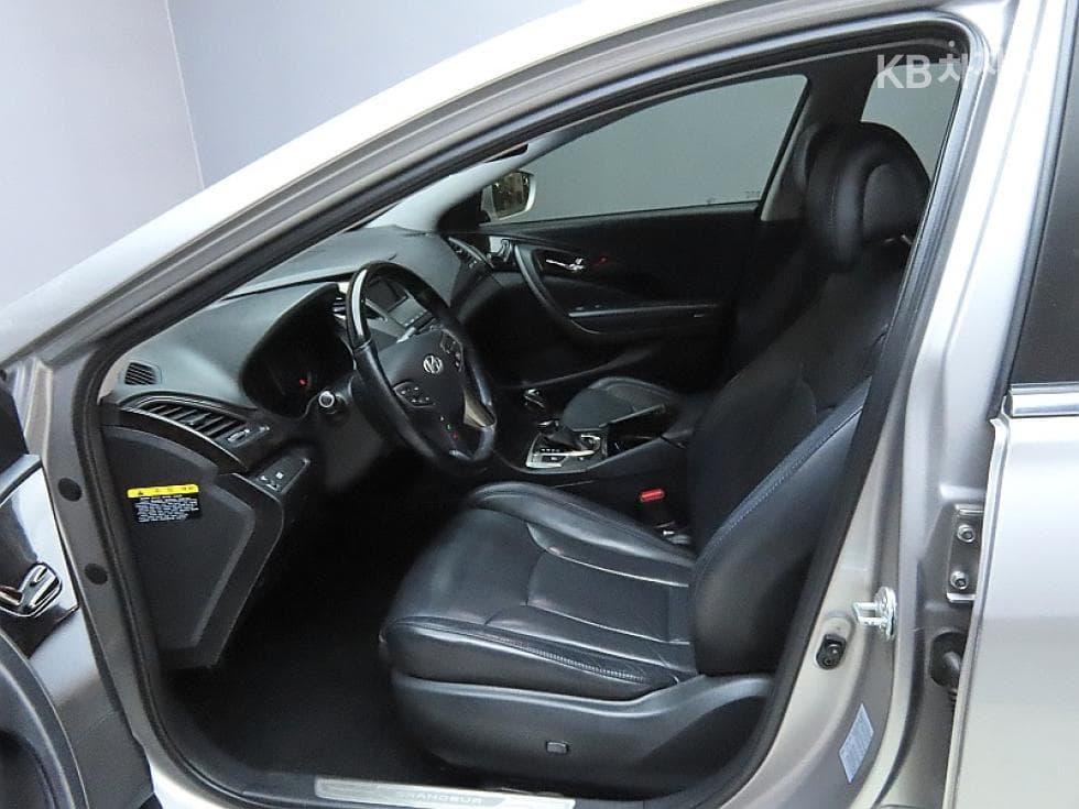 Hyundai Grandeur (Azera)HGHG240 Modern - 10