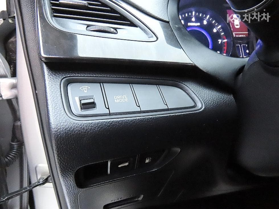 Hyundai Grandeur (Azera)HGHG240 Modern - 12