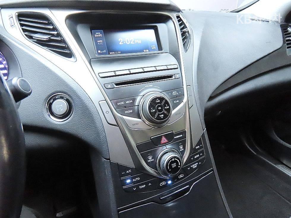 Hyundai Grandeur (Azera)HGHG240 Modern - 16