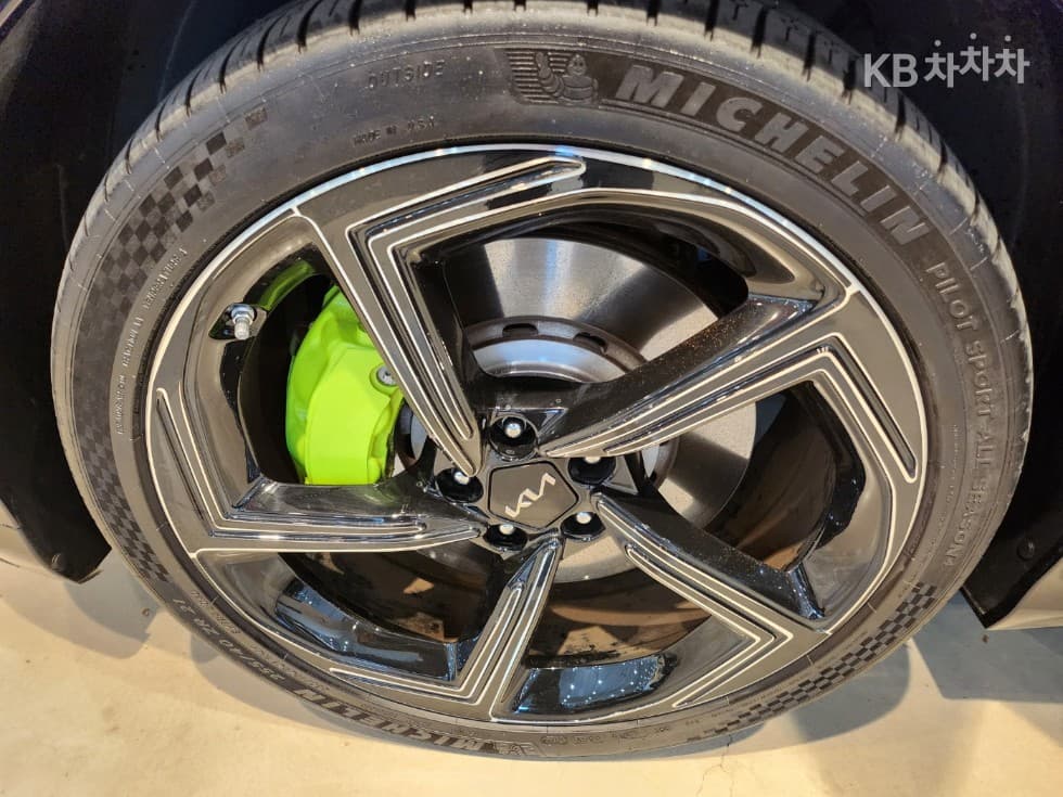 Киа EV6 GTGT - 25