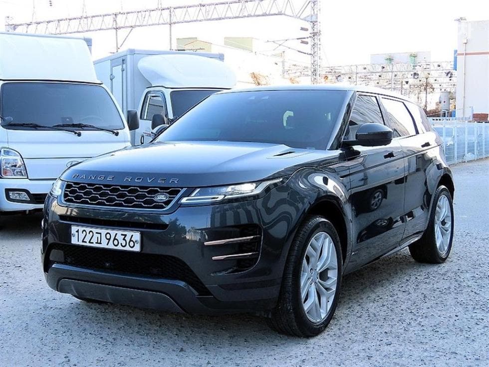 Land Rover Нов Range Rover Евок 2.0 D180 R-Dynamic SE - Image 1