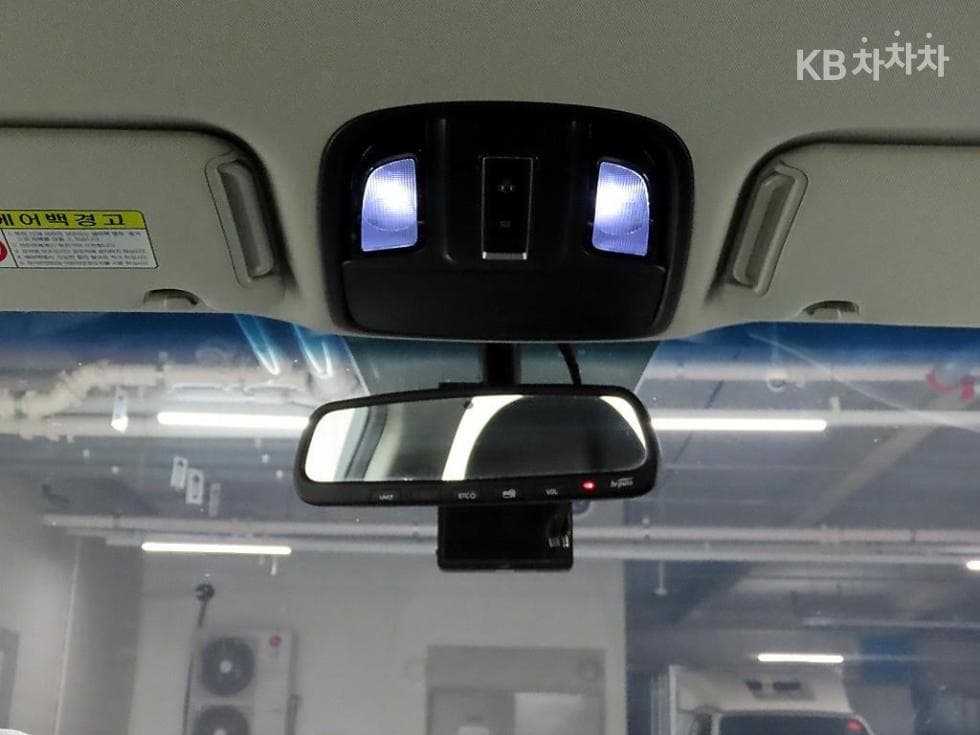 Киа The New (фейслифт) Sorento2.0 Дизел 2WD Noblesse - 17