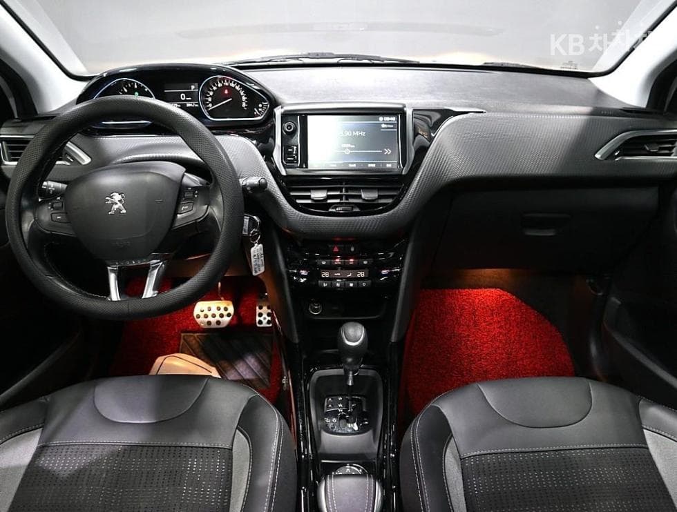 Peugeot 2008 1st Generation1.5 BlueHDi Allure - 5
