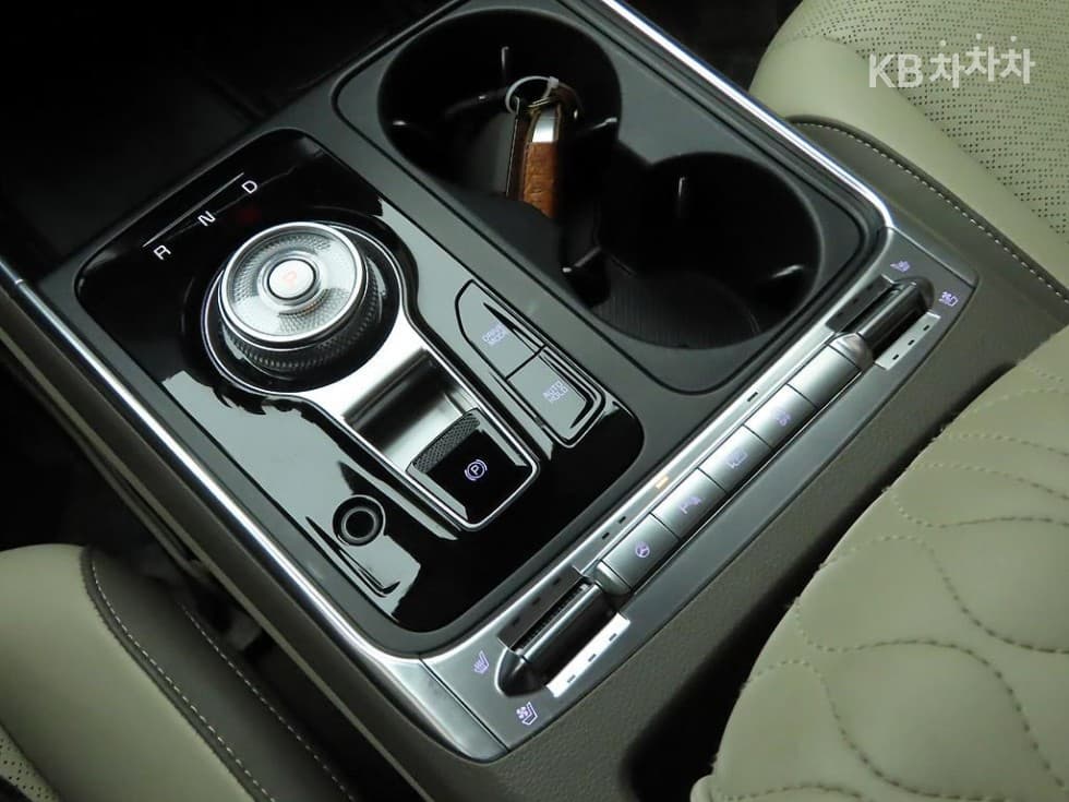 Kia The New (facelift) Carnival 4th generationD2.2 7-seater (Limousine) Signature - 10
