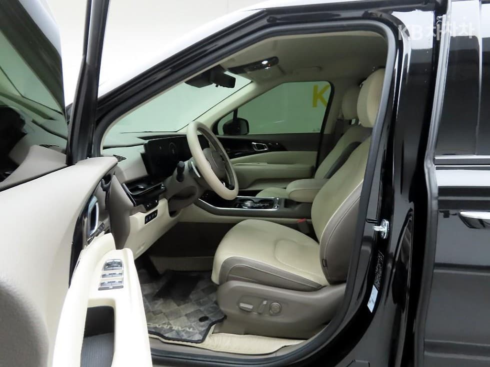 Kia The New (facelift) Carnival 4th generationD2.2 7-seater (Limousine) Signature - 11
