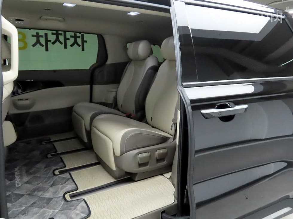 Kia The New (facelift) Carnival 4th generationD2.2 7-seater (Limousine) Signature - 12