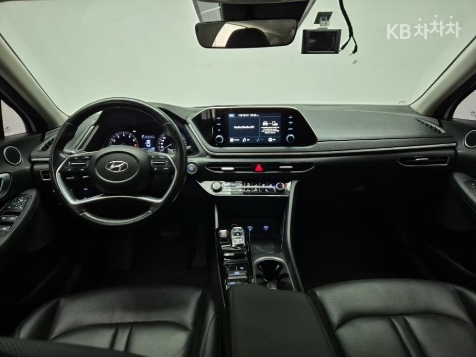 Хюндай Соната (DN8)2.0 LPG Рент-а-кар Смарт - 7