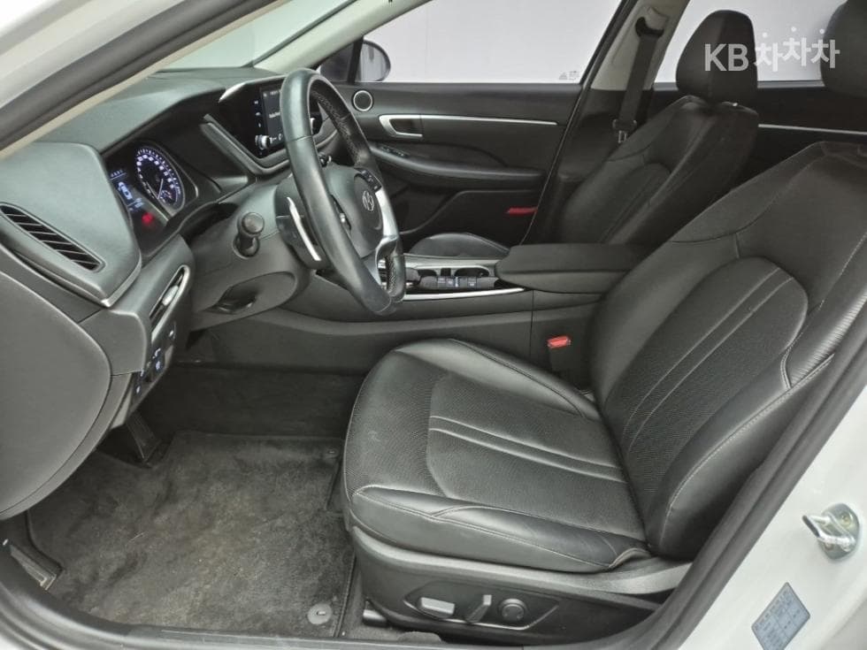 Хюндай Соната (DN8)2.0 LPG Рент-а-кар Смарт - 11