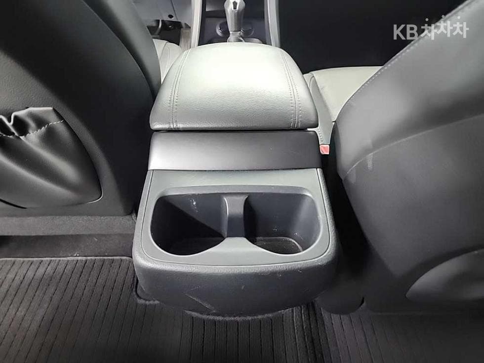 Хюндай The New (фейслифт) 맥스CruzeДизел(e-VGT)R2.2 2WD Exclusive 6Местен승 - 13