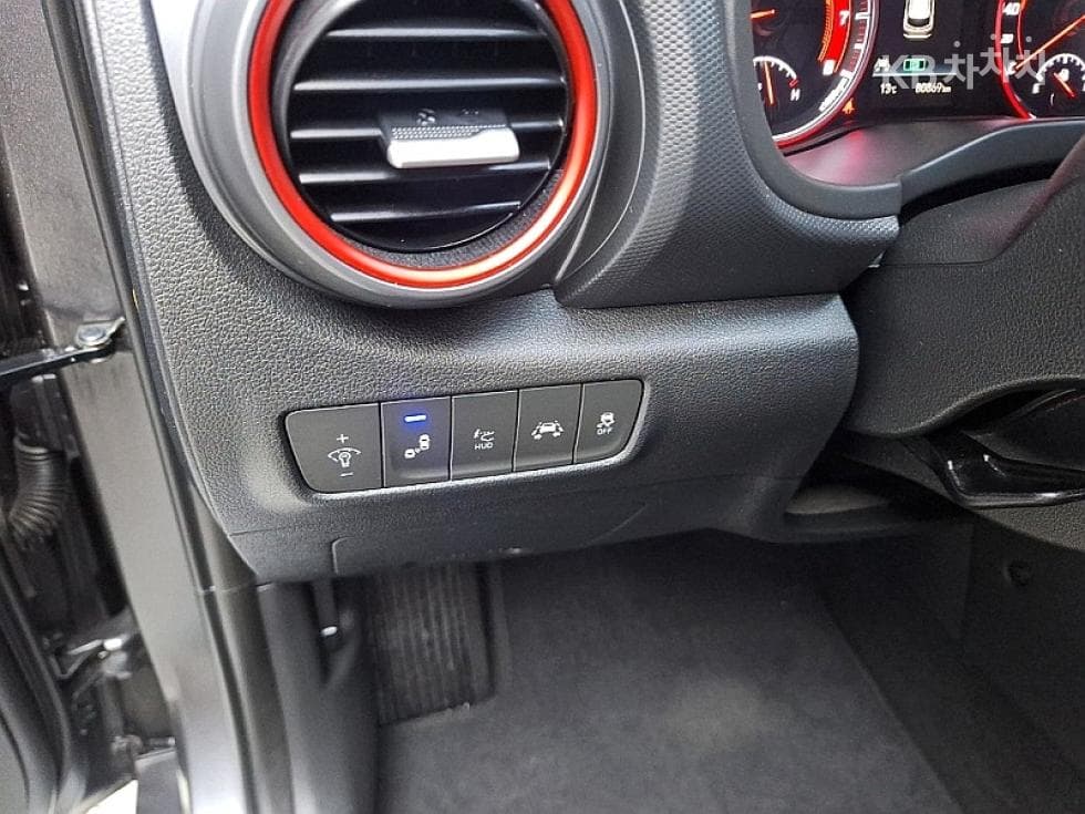 Хюндай Kona1.6 Турбо 아이언맨 에디션 - 12