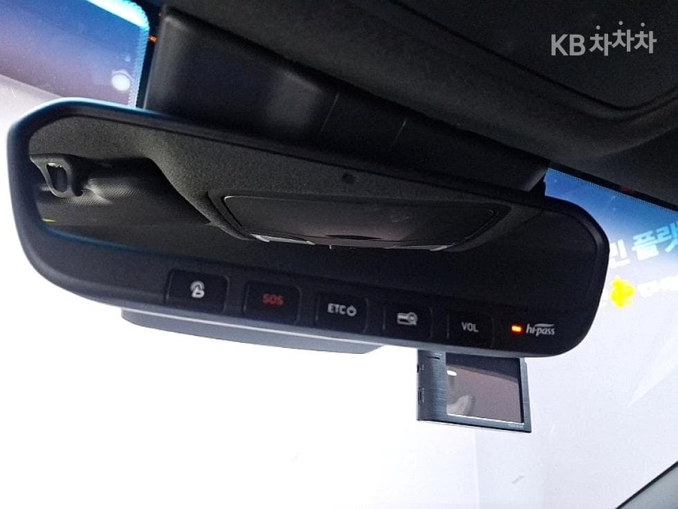 Хюндай Kona1.6 Турбо 아이언맨 에디션 - 16