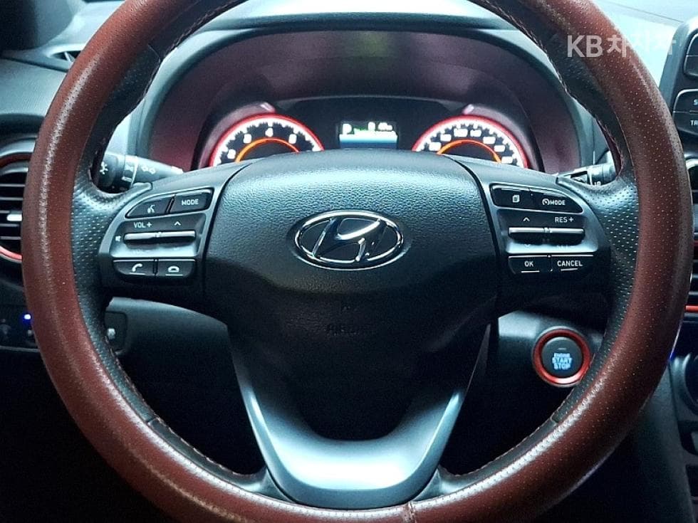 Хюндай Kona1.6 Турбо 아이언맨 에디션 - 18