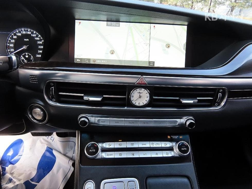 Genesis G903.8 GDi AWD Premium Luxury - 14